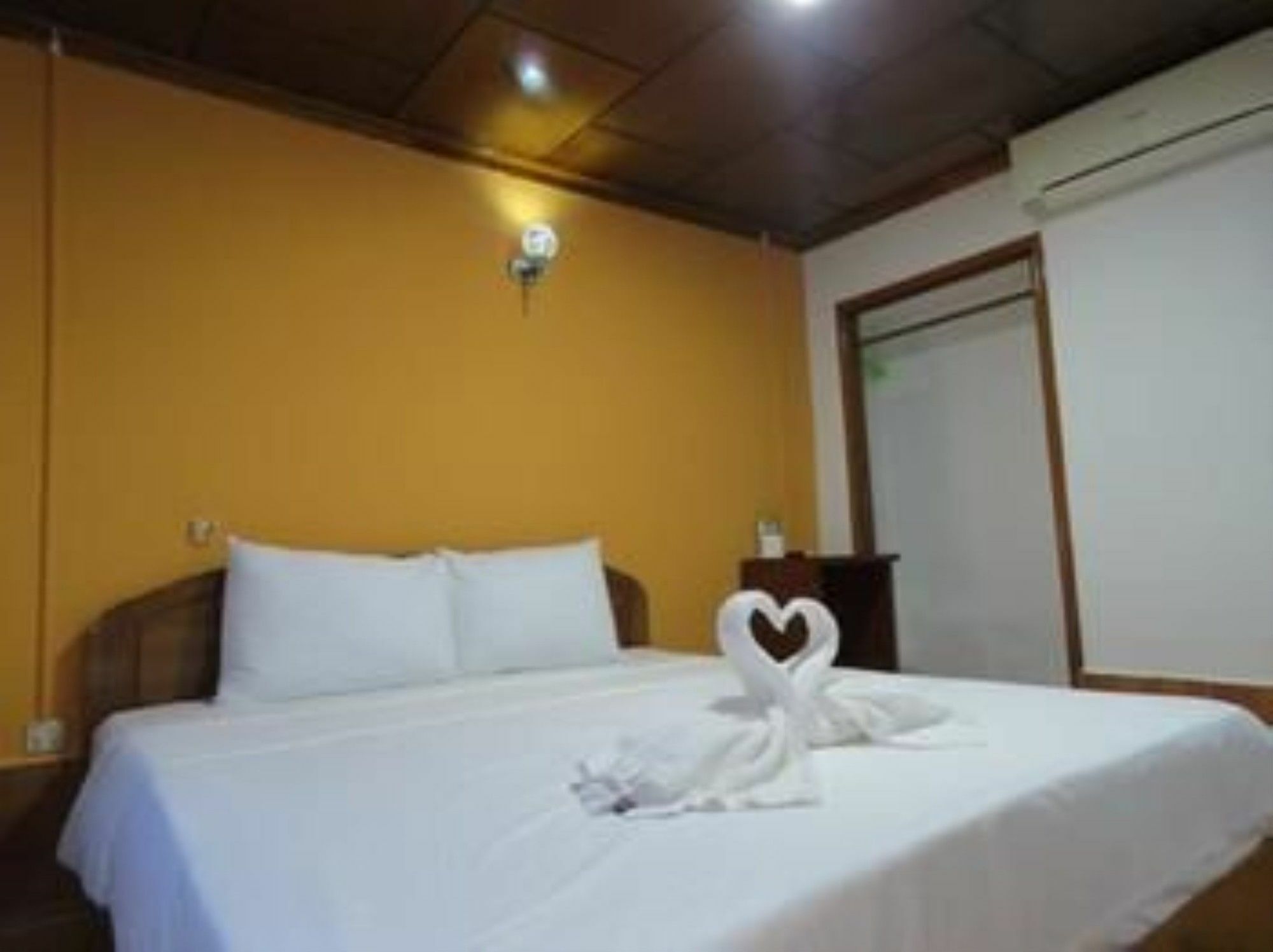 Two Easy Bungalow Hotel Sihanoukville Luaran gambar