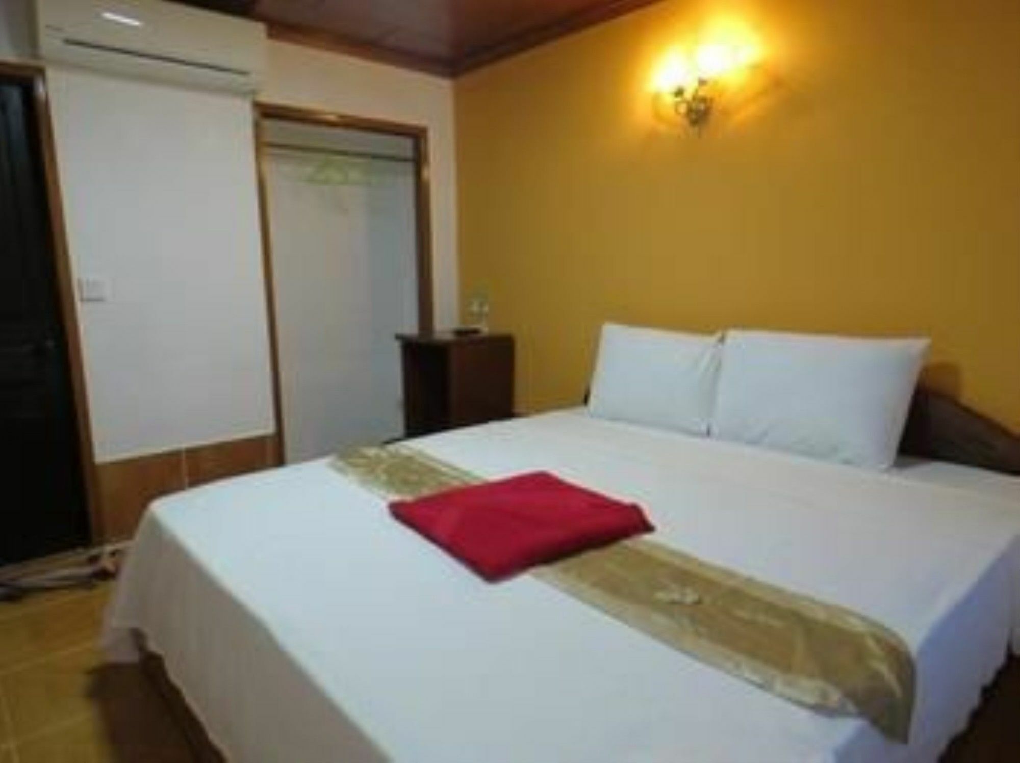 Two Easy Bungalow Hotel Sihanoukville Luaran gambar