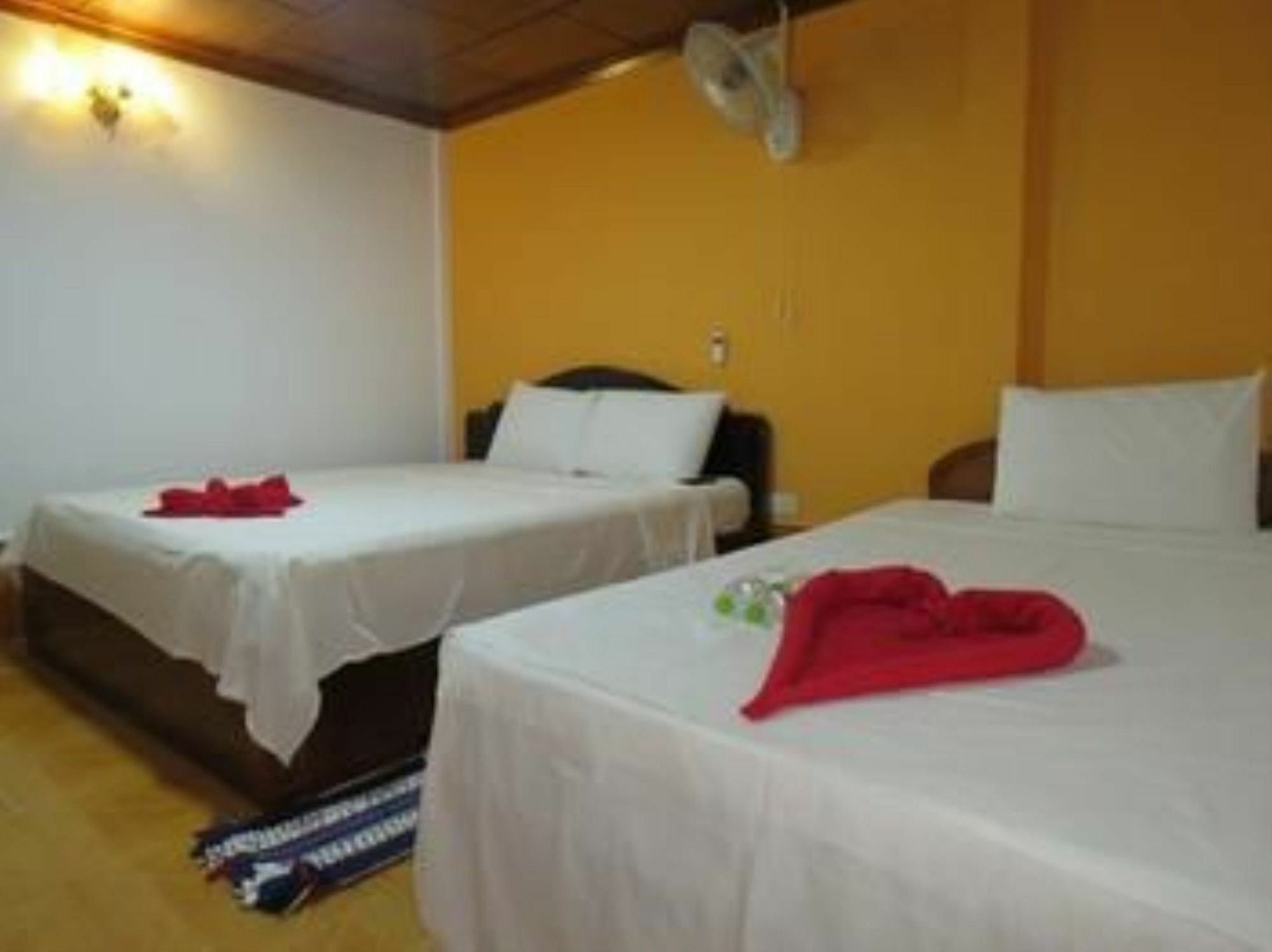 Two Easy Bungalow Hotel Sihanoukville Luaran gambar